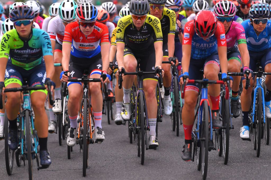 MADDALONI ITALY SEPTEMBER 17 Anna Van Der Breggen of The Netherlands and Boels Dolmans Cycling Team Sarah Roy of Australia and Team Mitchelton Scott Lucy Kennedy of Australia and Team Mitchelton Scott Peloton during the 31st Giro dItalia Internazionale Femminile 2020 Stage 7 a 1125km stage from Nola to Maddaloni GiroRosaIccrea GiroRosa on September 17 2020 in Maddaloni Italy Photo by Luc ClaessenGetty Images