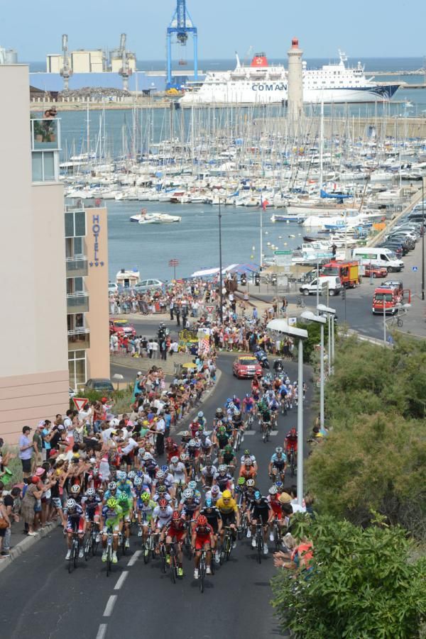 The harbour side finish on stage 13 was a real treat for the fans