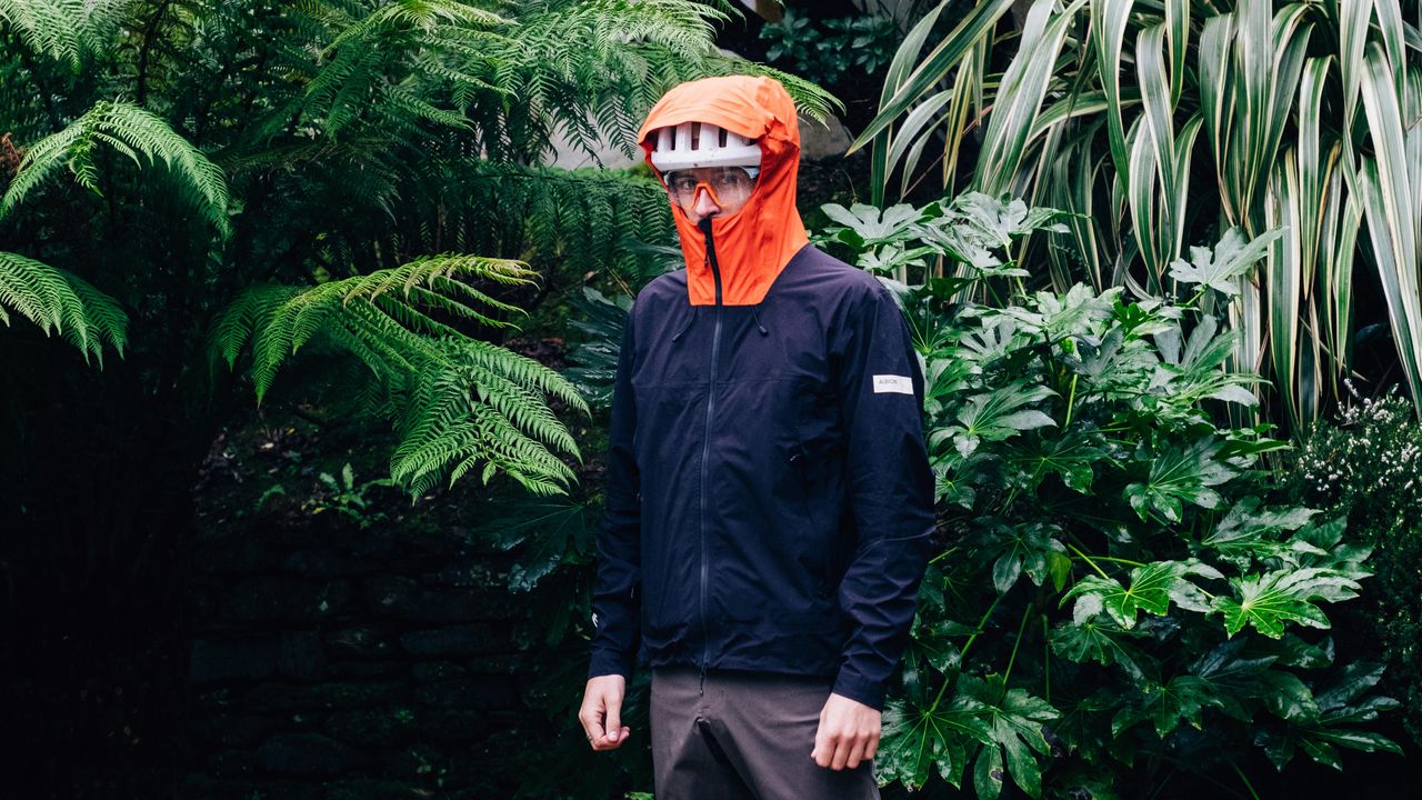 Albion Zoa rain jacket