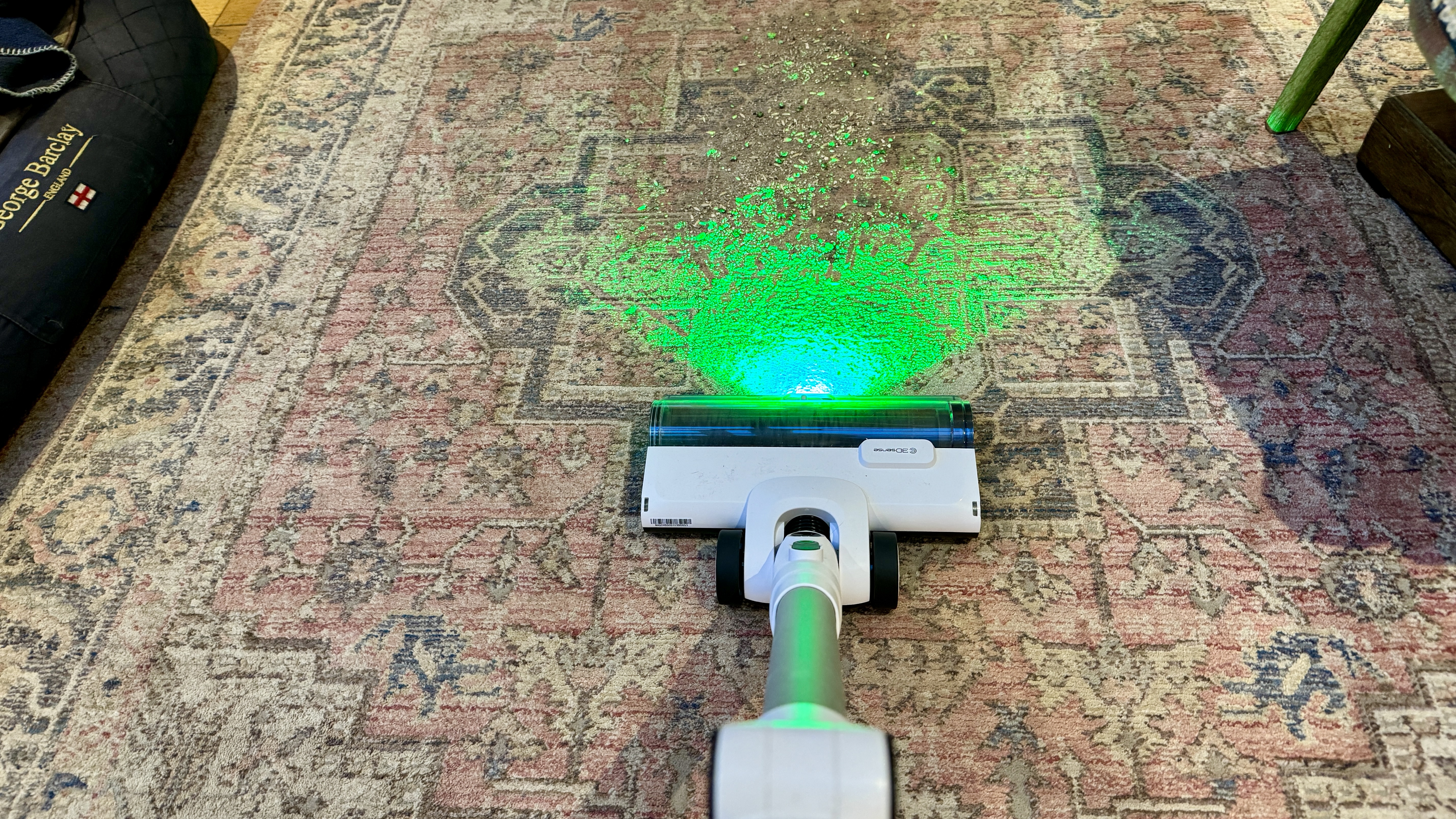 Debris on carpet ready for suction test