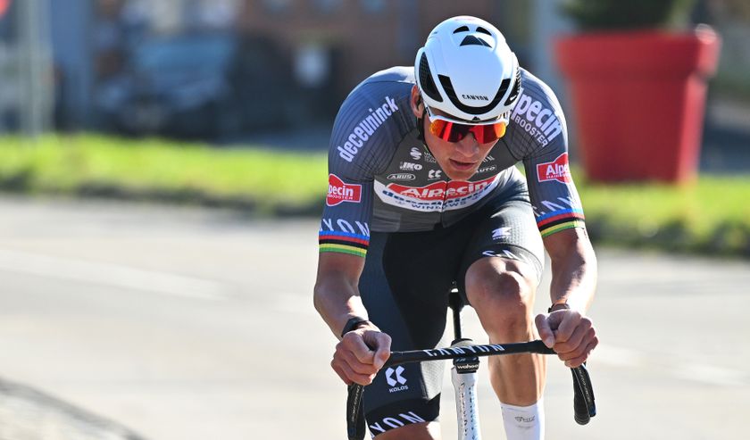 Mathieu van der Poel goes on the attack