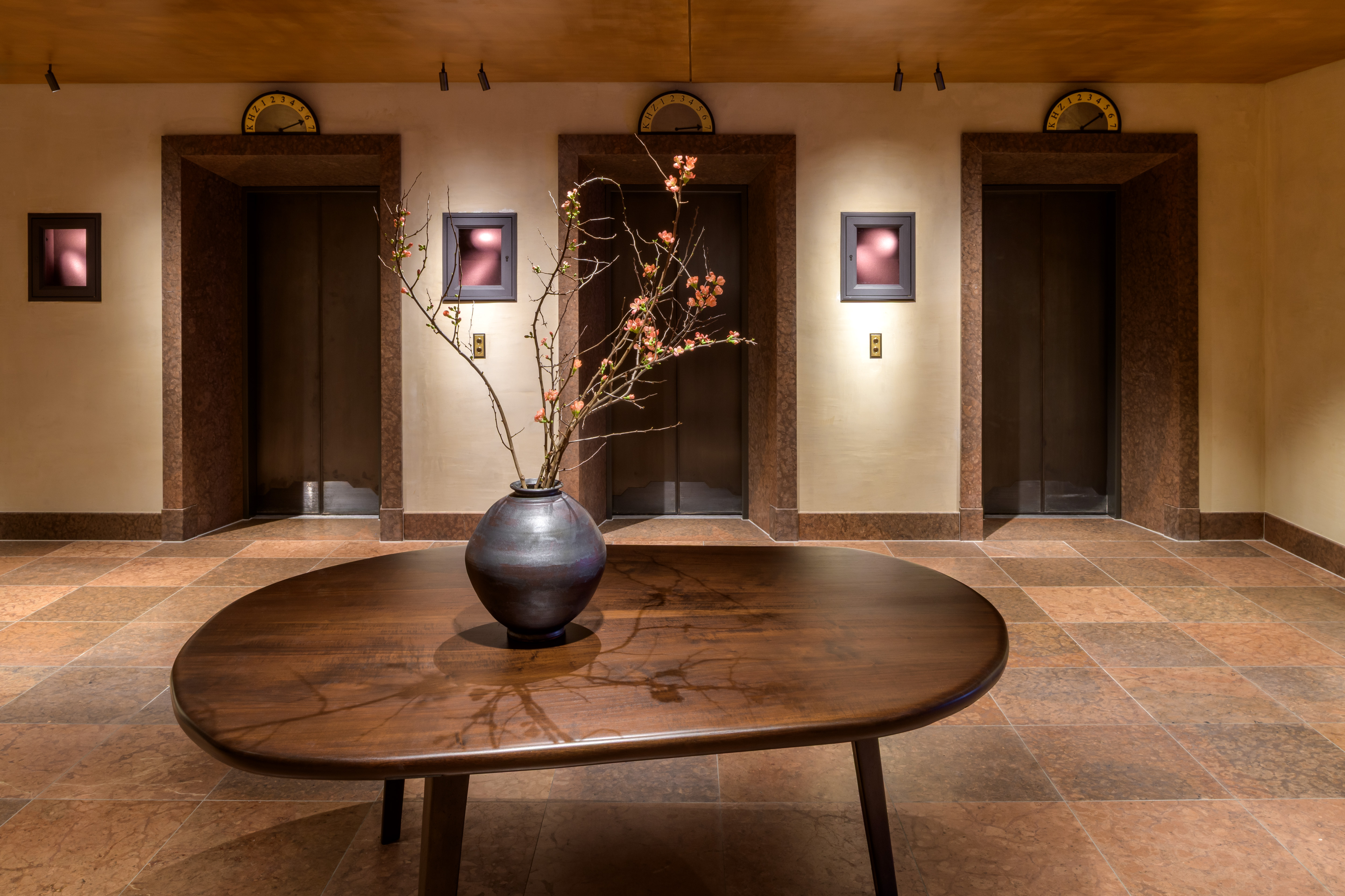 hotel bayerischer hof axel vervoordt lobby