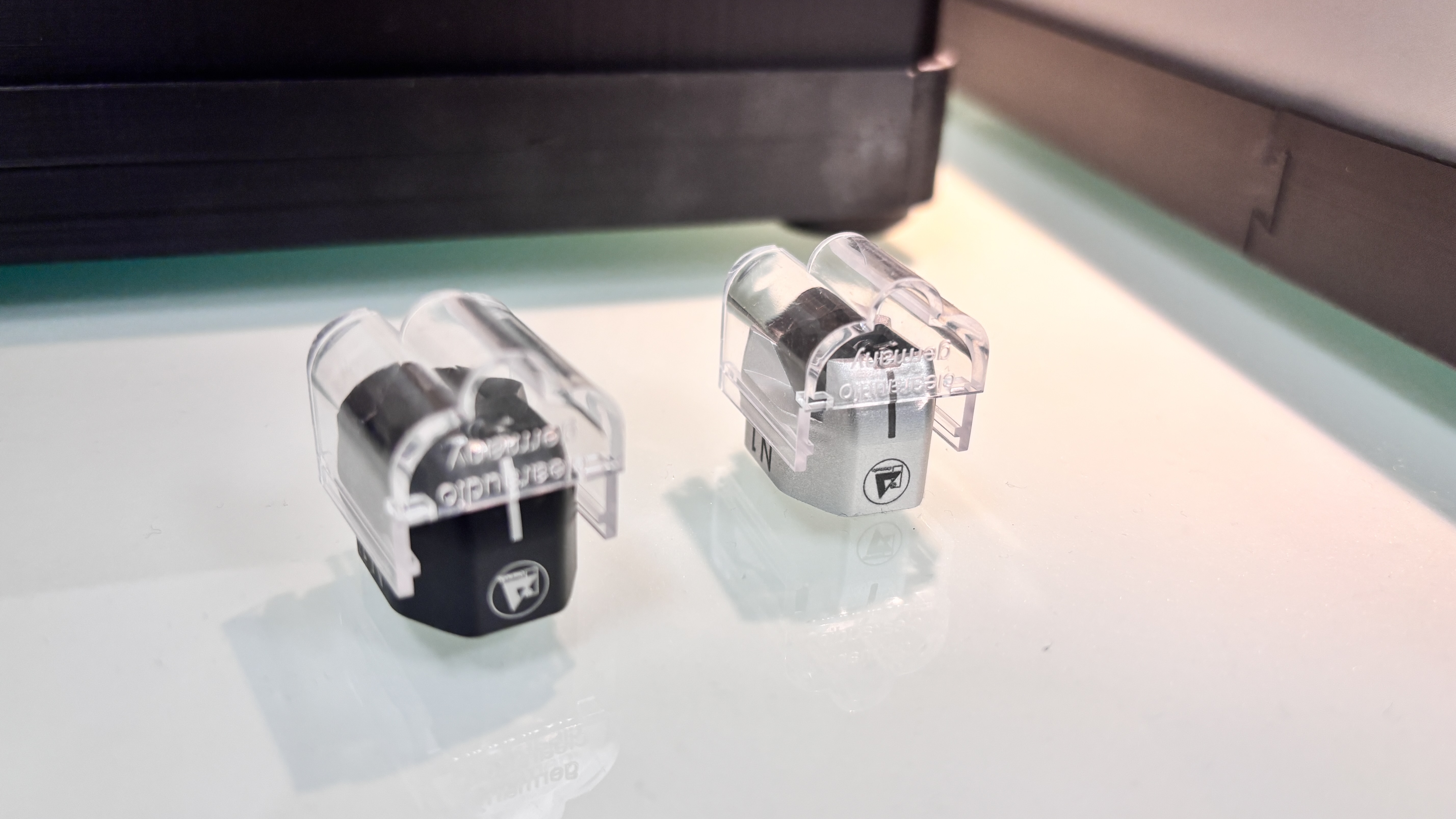 Clearaudio factory N1 cartridges in silver and in black
