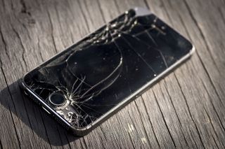 smashed iPhone 5s