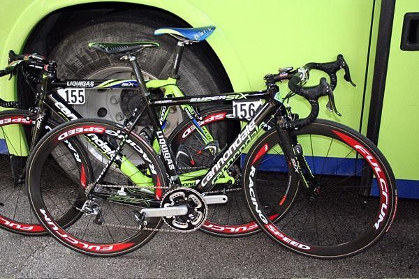 Franco Pellizotti's SuperSix sits beside Andrea Noe's SystemSix.