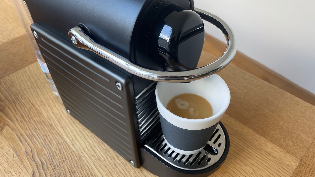 Nespresso Pixie making an espresso