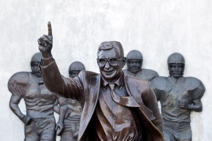 Penn State's Joe Paterno statue.