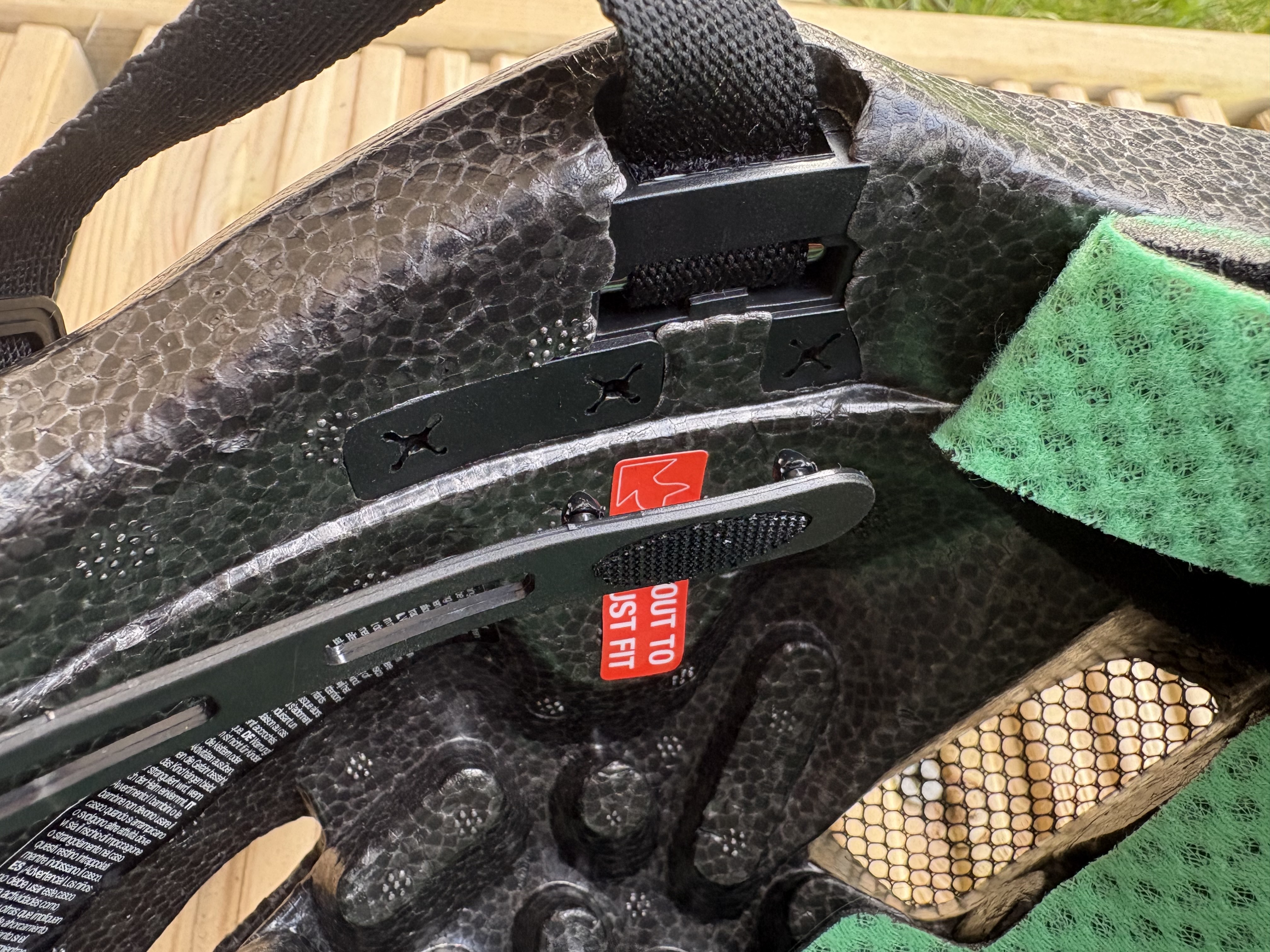 retention system is adjustable