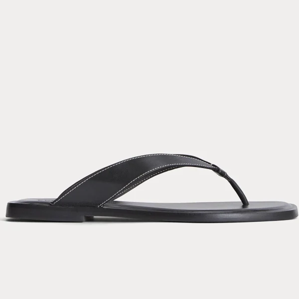 Everlane black flip flop