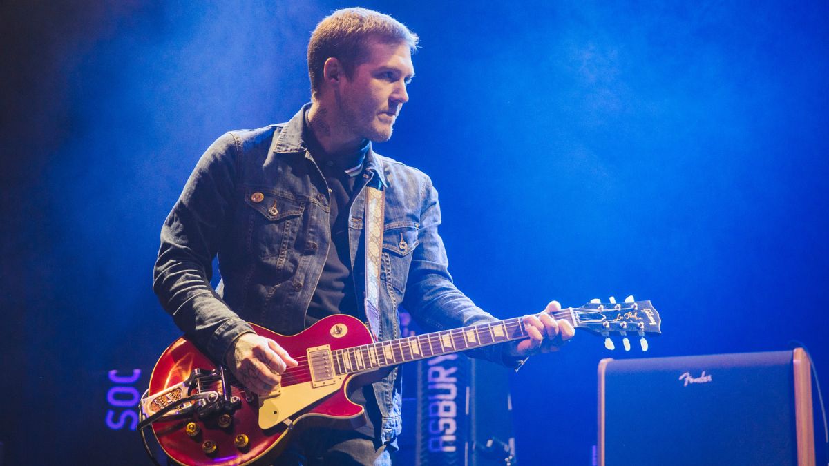 Brian Fallon of Brian Fallon &amp; The Crowes performs at O2 Academy Leeds on November 19, 2016 in Leeds, England