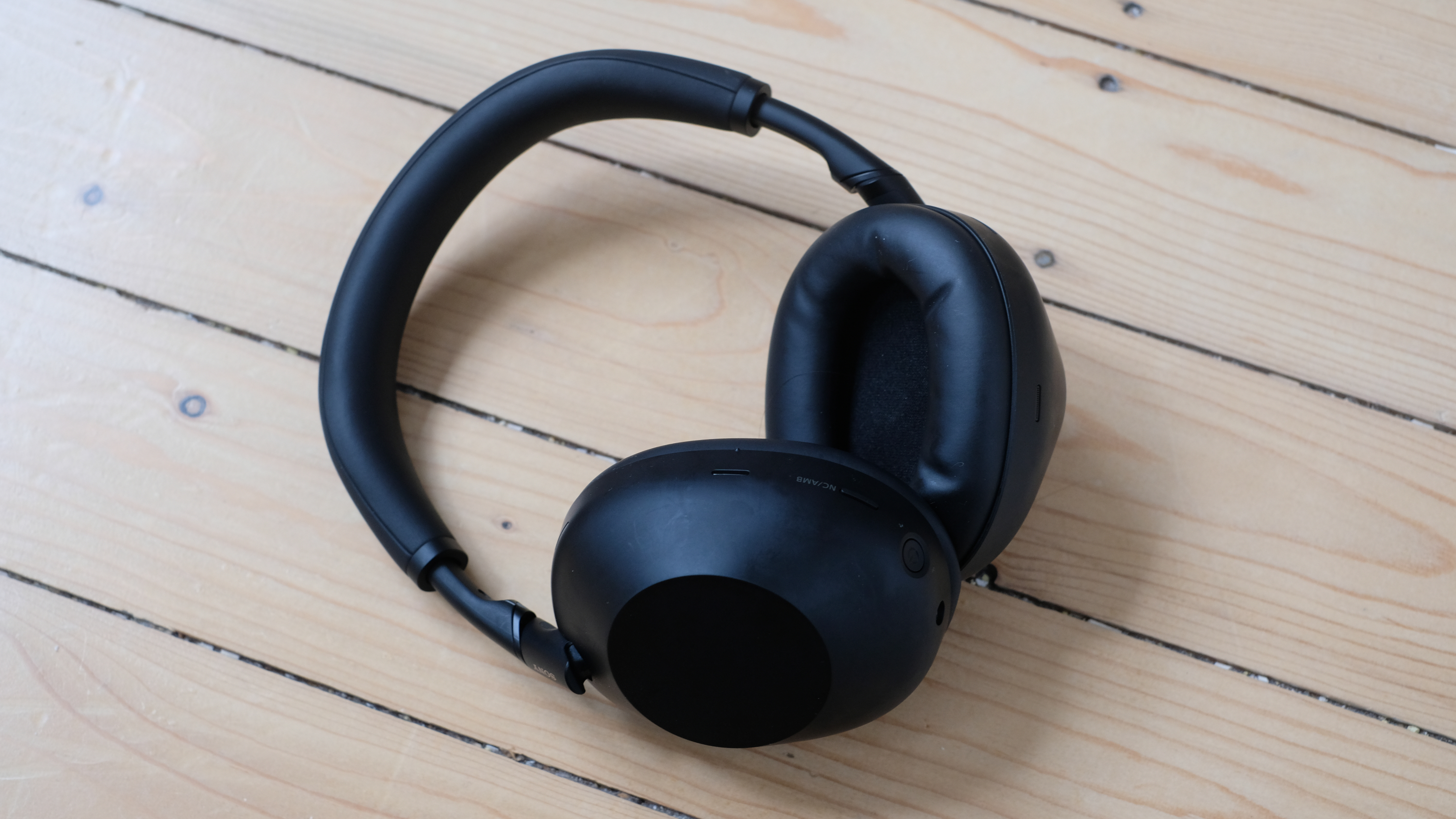 Photograph of Sony WH-1000XM6 headphones