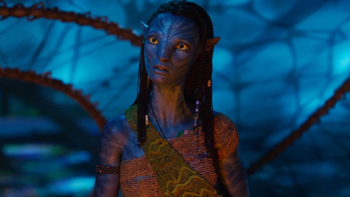 Neytiri (Zoe Salda&ntilde;a) talks to Jake in Avatar: Fire and Ash.