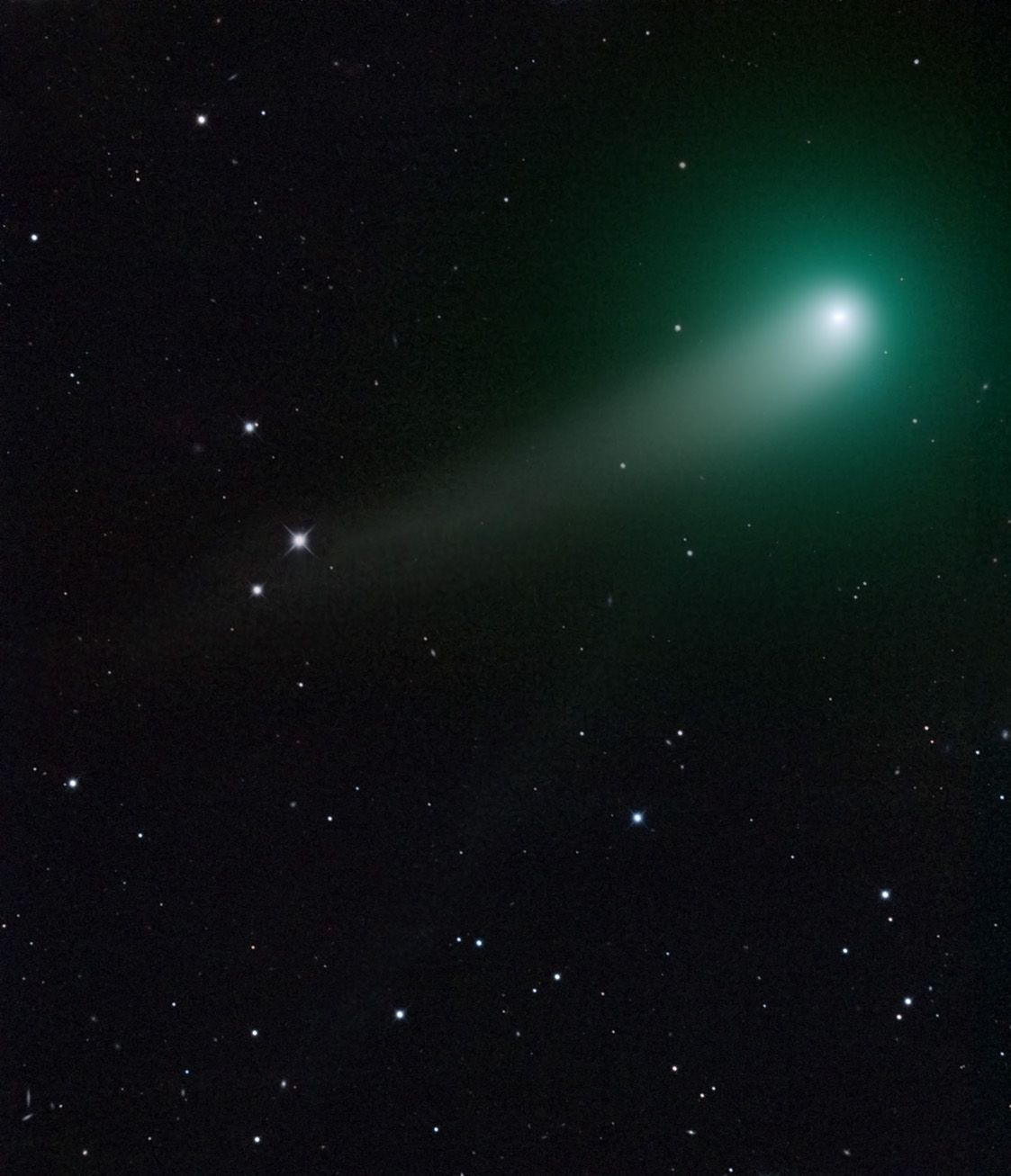 Springtime Comet Wows Stargazer in Amazing Telescope View (Photo) | Space