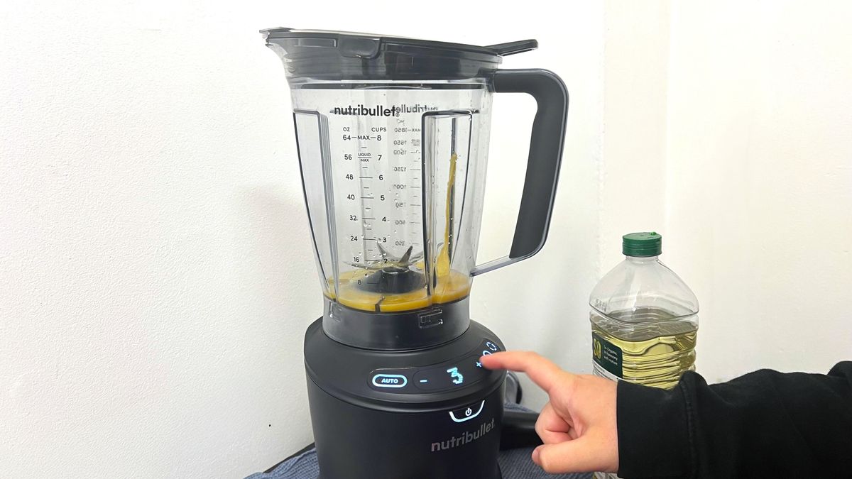 Making mayonnaise using Nutribullet SmartSense Blender