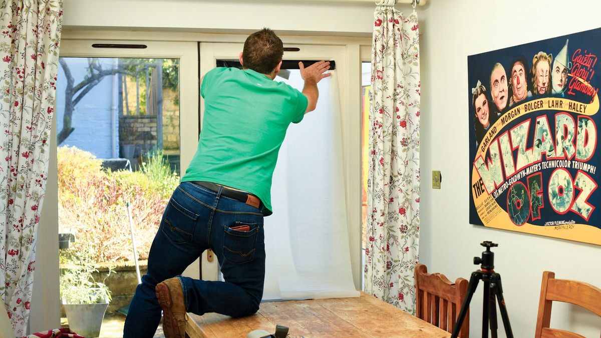 Photo hack: make a window diffuser for food photography at home 