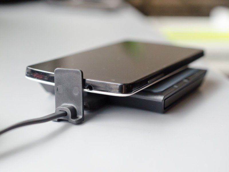 TYLT VU SOLO charger