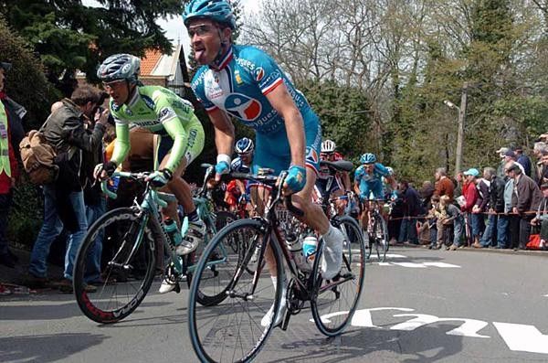 Thomas Voeckler (Bouygues) with Stefano Garzelli (Liquigas)
