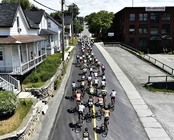 Heading out through the rolling streets of St-Georges
