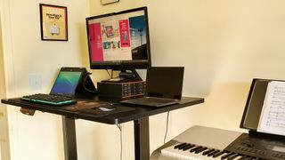 Flexispot Electric Height Adjustable Standing Desk Review (EN1B+R4830B)