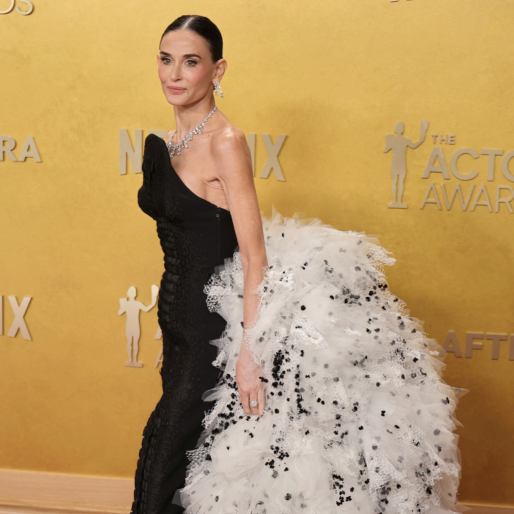 Emma stone, demi moore, and teyana taylor at actor awards 2026.