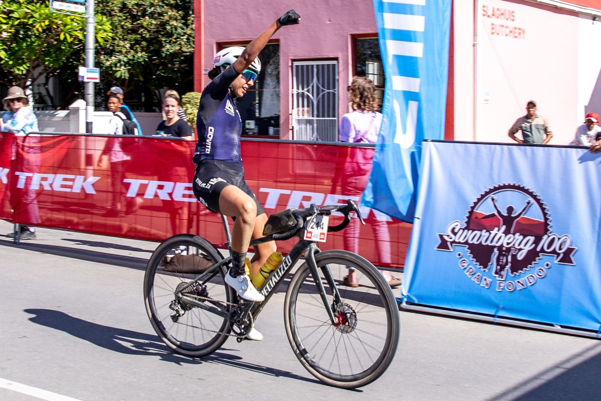 Women's winner Cathryn Colyn (Rocacorba Collective)