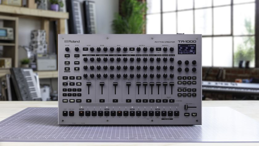 Roland TR-1000 drum machine