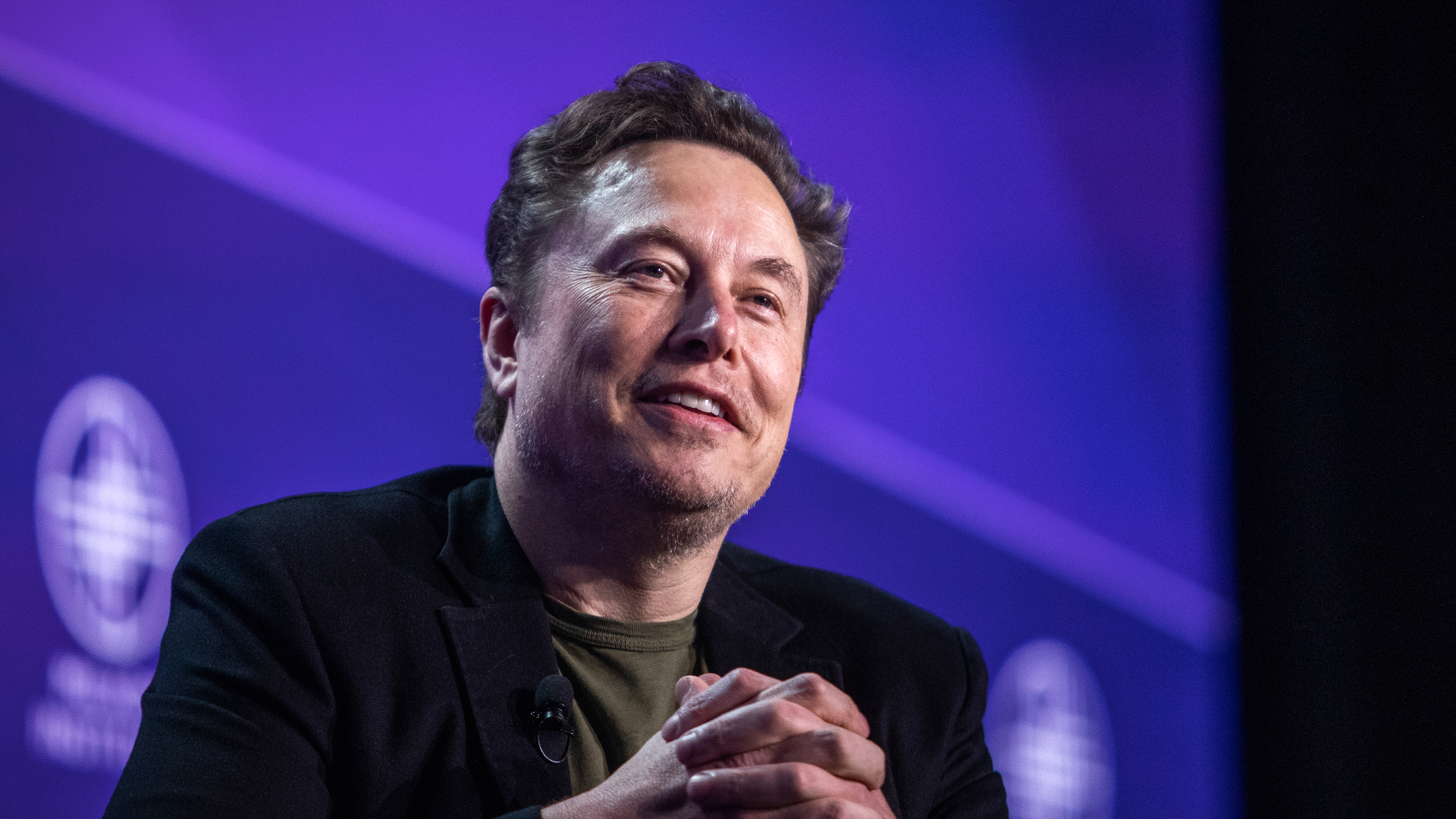  Tesla investors back Musk's $48B payday 