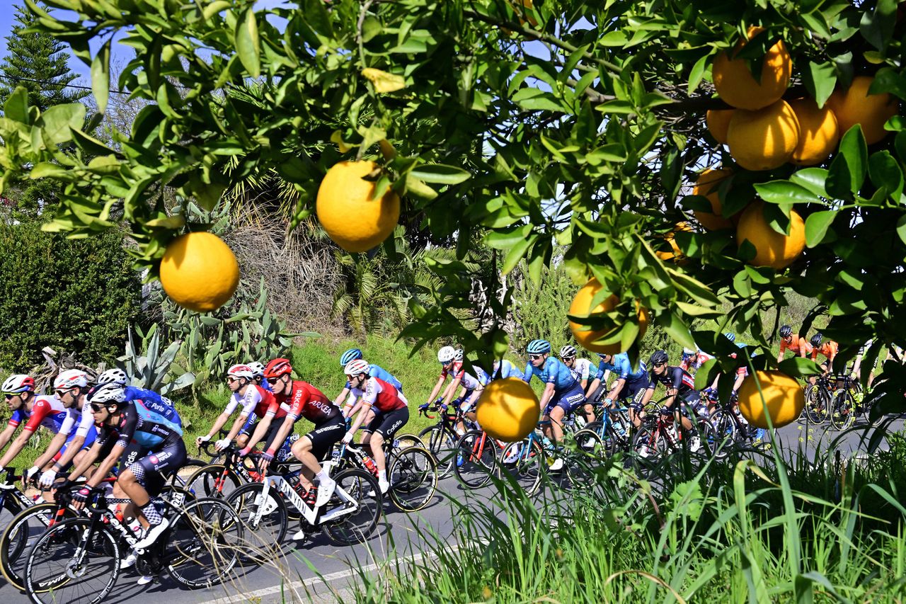 Volta ao Algarve 2022 - 48th Edition - 1st stage Portimao - Lagos 199,1 km - 16/02/2022 - Scenery - Peloton - photo Peter De Voecht/PN/SprintCyclingAgency&Acirc;&copy;2022
