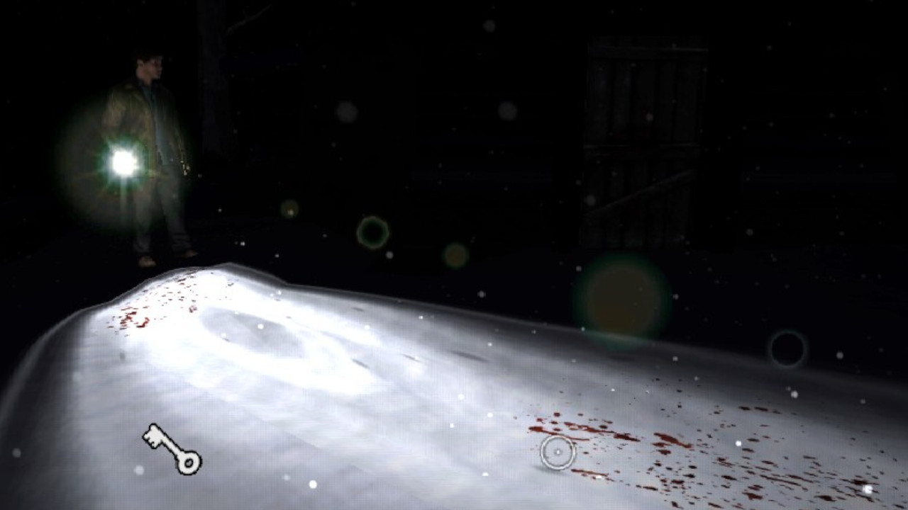Harry uses his flashlight to illuminate the snowy ground in Silent Hill: Shattered Memories with blood splatter on it
