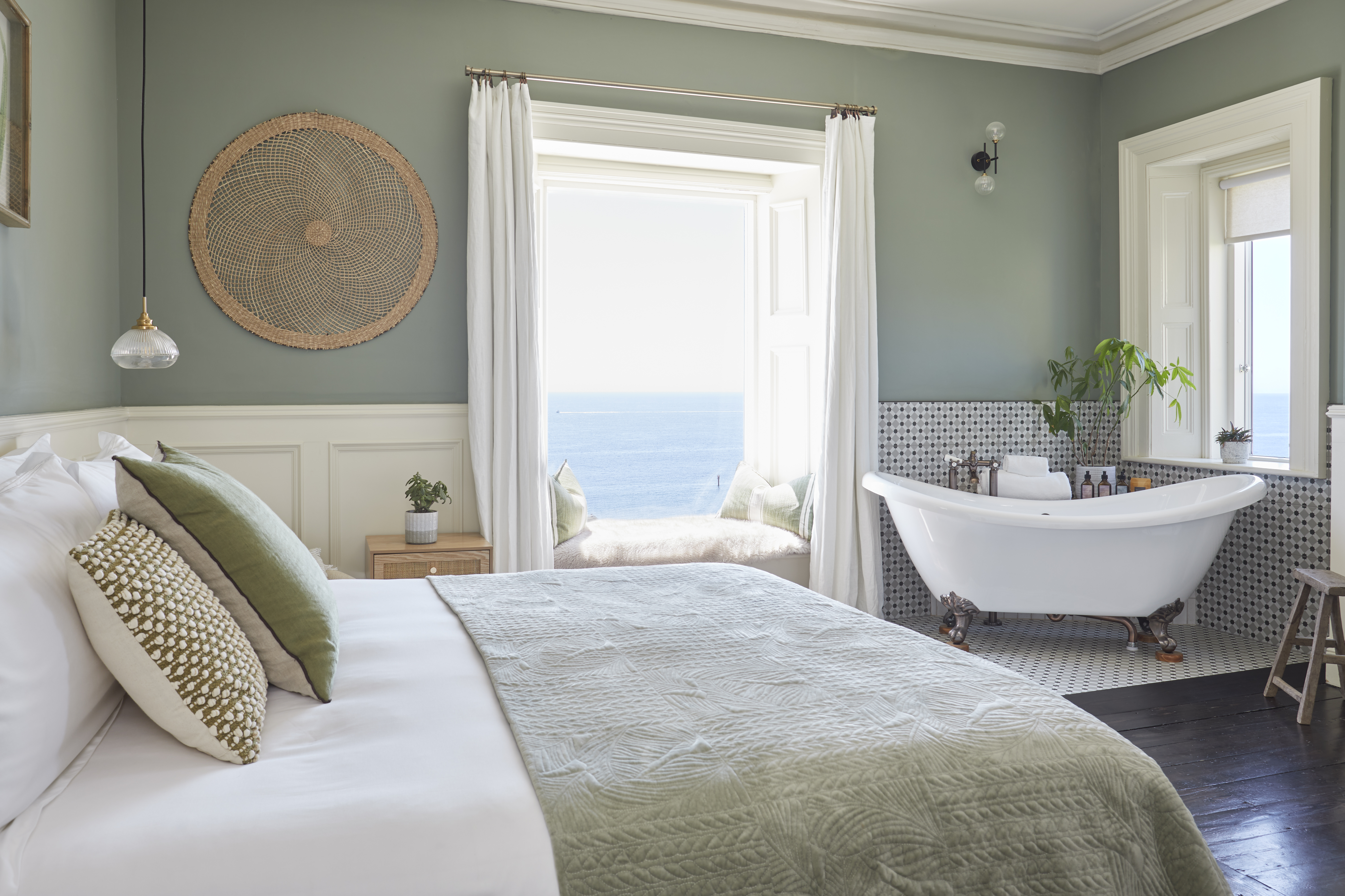 The Terrace Rooms &amp;amp; Wine hotel