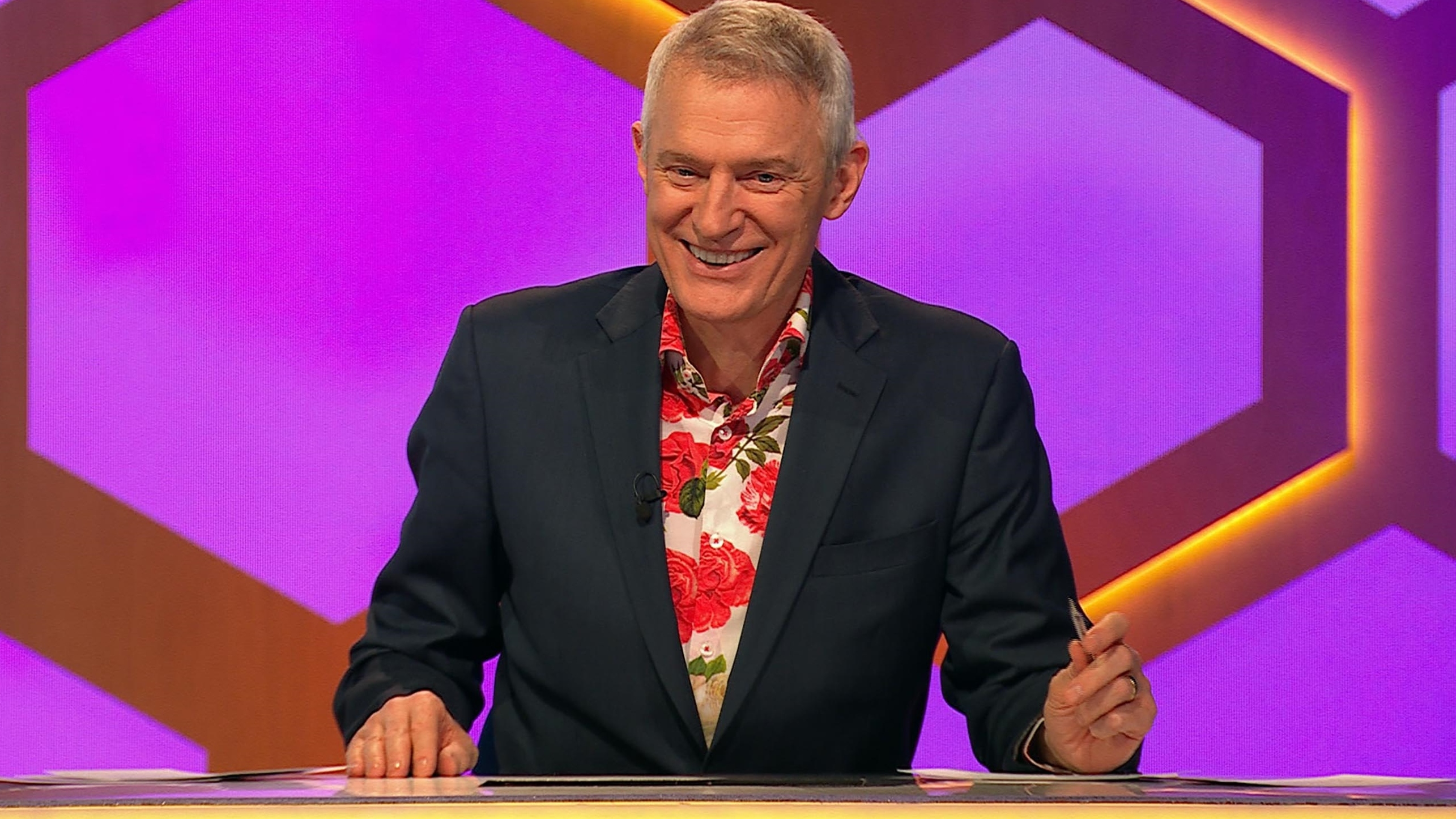Jeremy Vine hosting Celebrity Puzzling