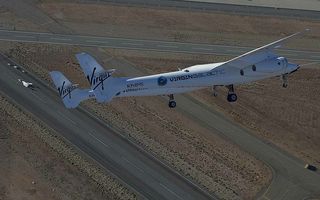 The VMS Eve returns from the drop of the SpaceShipTwo during the first solo test glide test of VSS2 on Oct. 10, 2010.