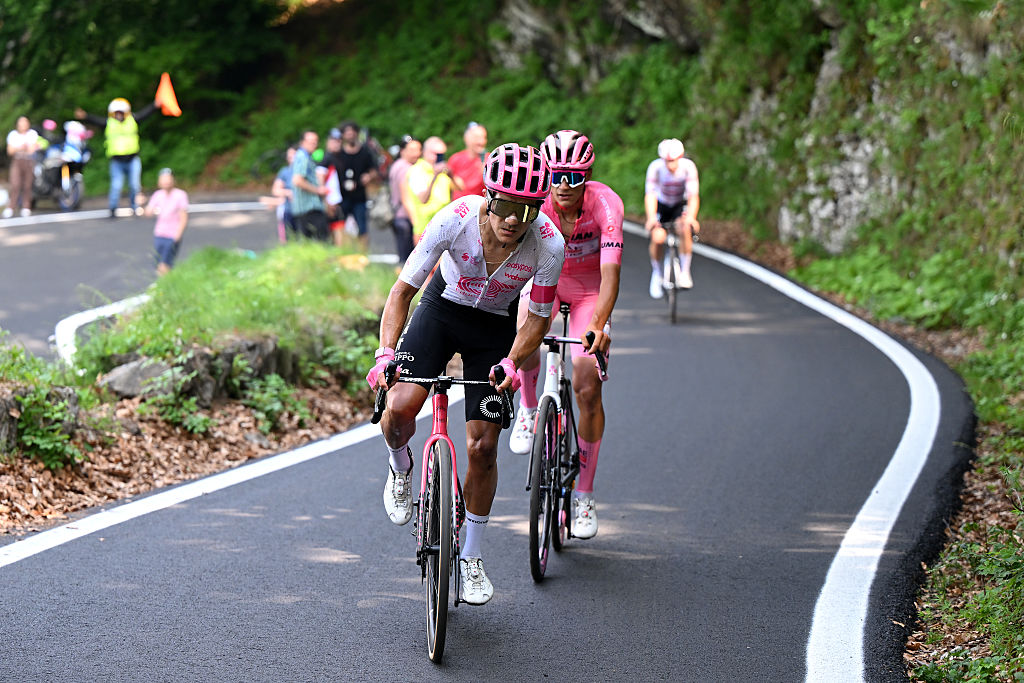 SESTRIERE VIALATTEA ITALY MAY 31 LR Richard Carapaz of Ecuador and Team EF Education EasyPost and Isaac Del Toro of Mexico and Team UAE Team Emirates XRG Pink Leader Jersey compete climbing to the Colle delle Sestriere 2036m during the 108th Giro dItalia 2025 Stage 20 a 2053km stage from Verres to Sestriere Vialattea 2036m UCIWT on May 31 2025 in Sestriere Vialattea Italy Photo by Dario BelingheriGetty Images