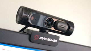 AverMedia PW315 webcam review