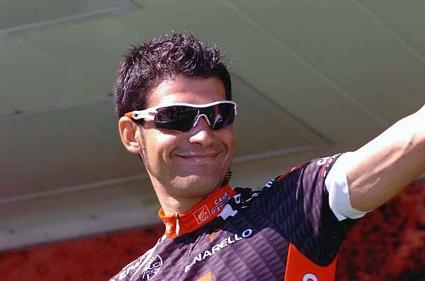Oscar Pereiro (Caisse d'Epargne) is the team's leader