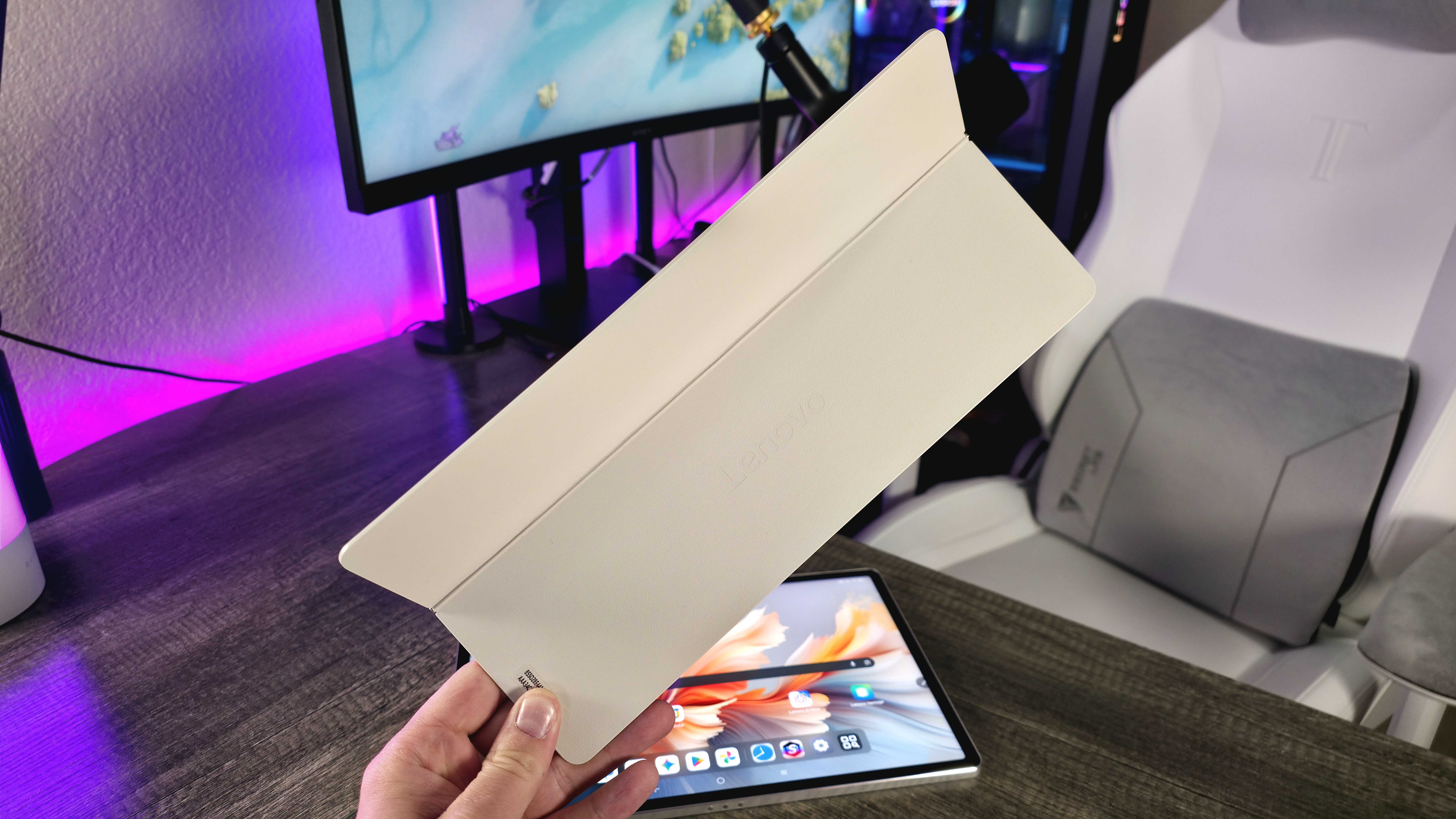 Image of the Lenovo Yoga Tab Plus (Gen 1) tablet.