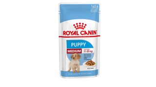 Royal Canin Puppy Food in Gravy pack shot