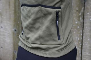 Rear pockets of the GripGrab Women’s Gravelin MerinoTech Thermal Long Sleeve Jersey