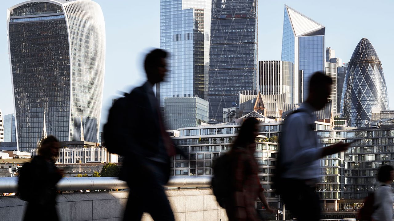 People in the City of London © Getty Images