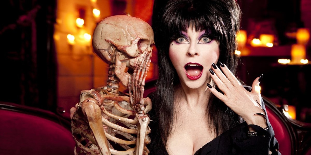 Elvira Cassandra Peterson Elvira&#039;s Movie Macabre