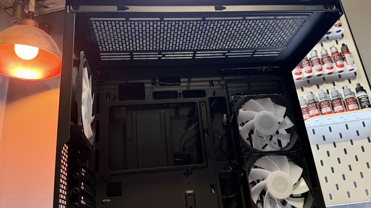 The Phanteks XT View Matrix case on a table.