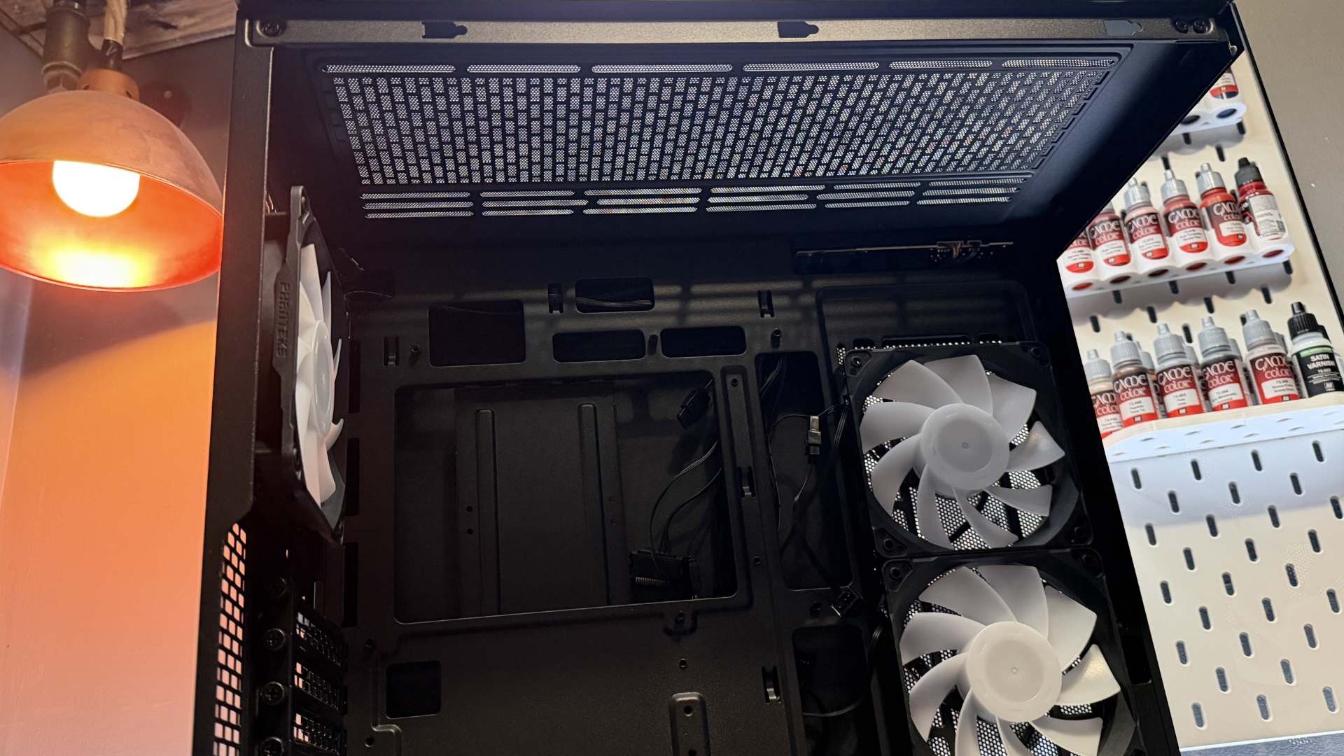 The Phanteks XT View Matrix case on a table.