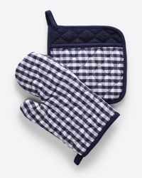 Oven Mitt &amp; Pot Holder Set in Gingham for $30, at Draper James