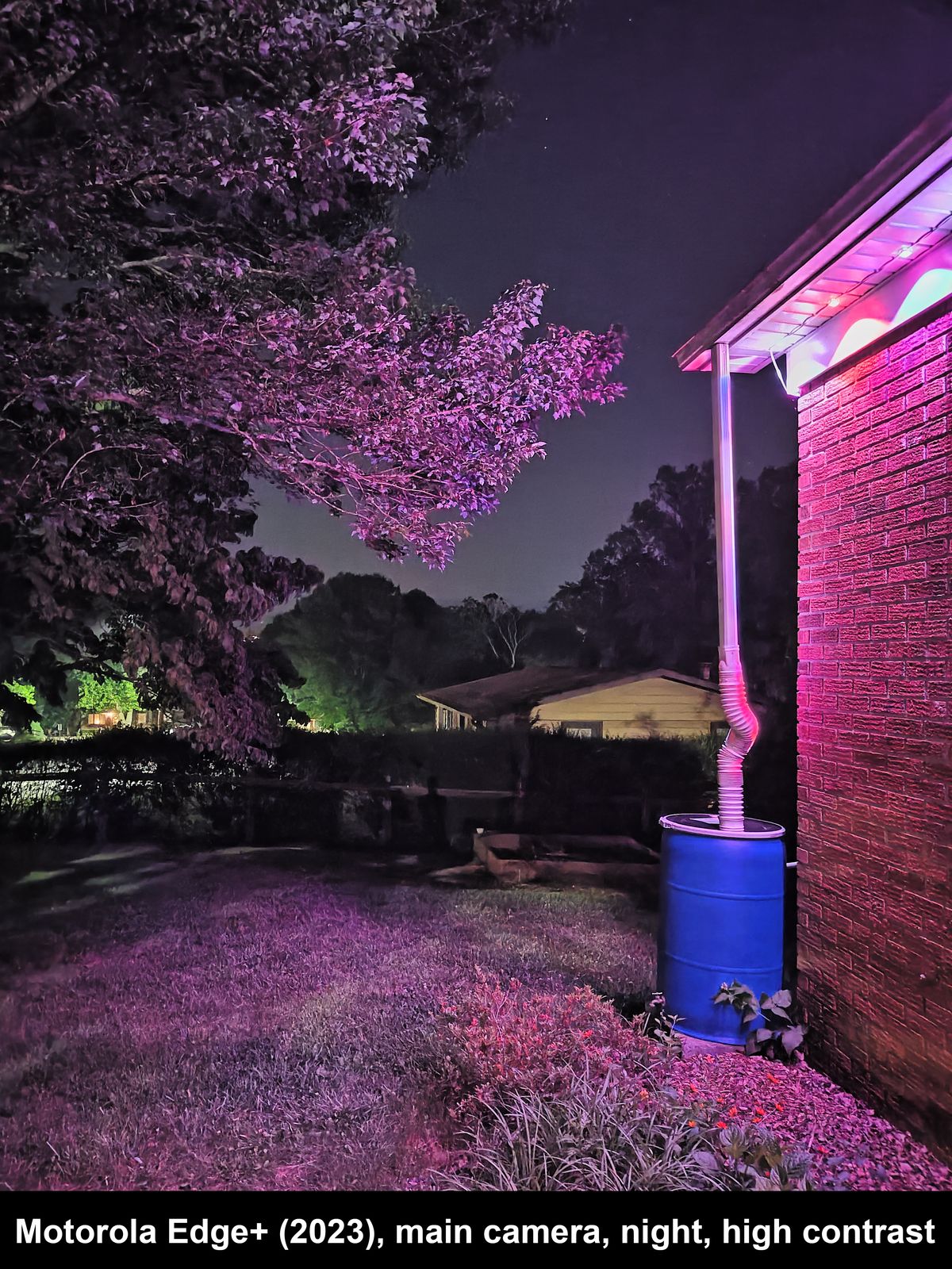 Low-light camera samples from the Motorola Edge+ (2023)