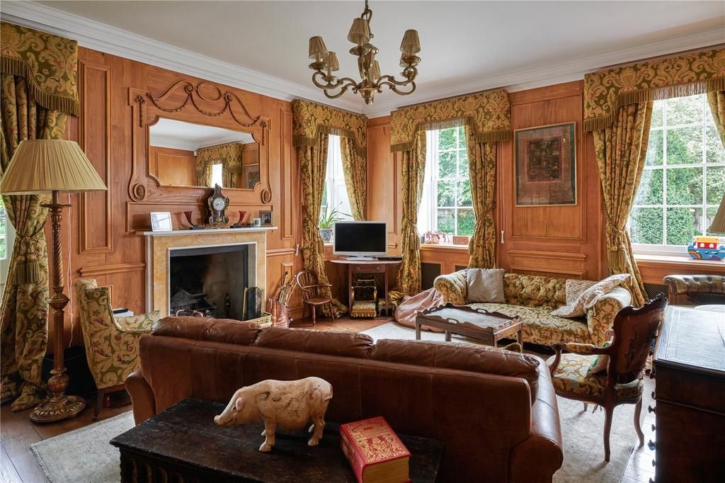 A magnificent Wiltshire country house with equestrian facilities so ...