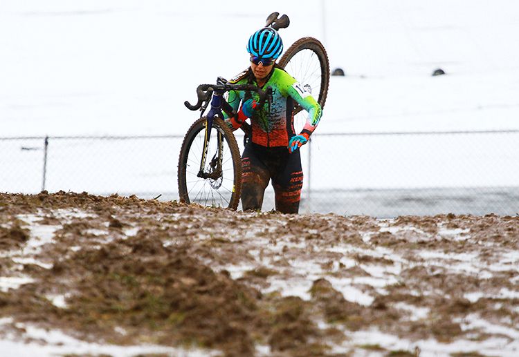 Rebecca Gross (zero D Racing) Pushes threw and up the climb