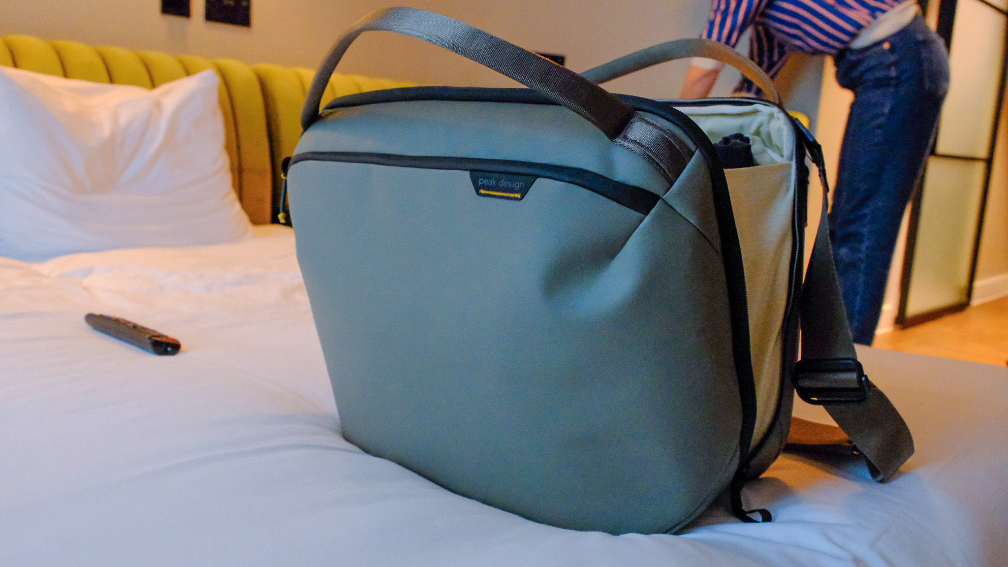 Peak Design Travel Weekender 25L review