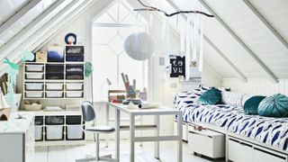 White Sea themed bedroom with desk