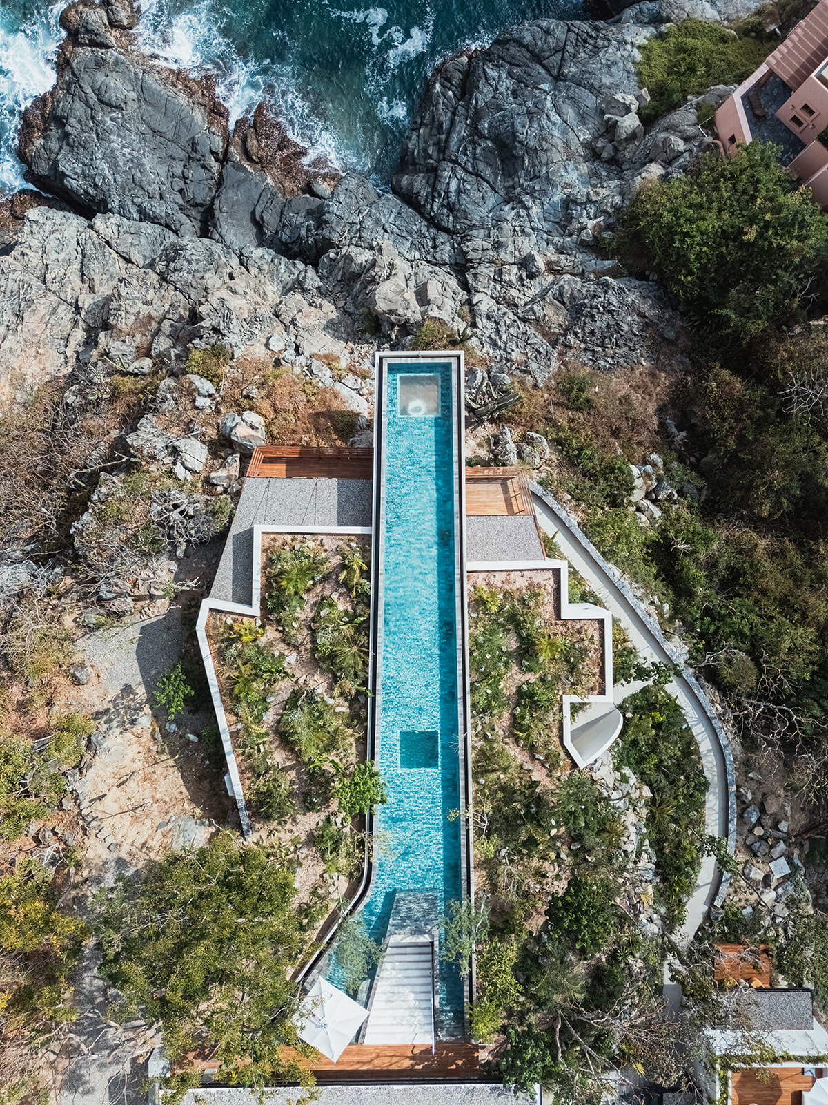 Casa Yuri, with its floating swimming pool overlooking the ocean
