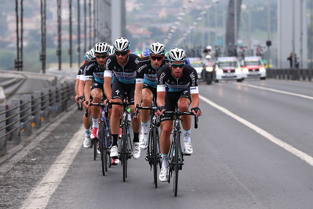 It's all Etixx-Quick Step at the front